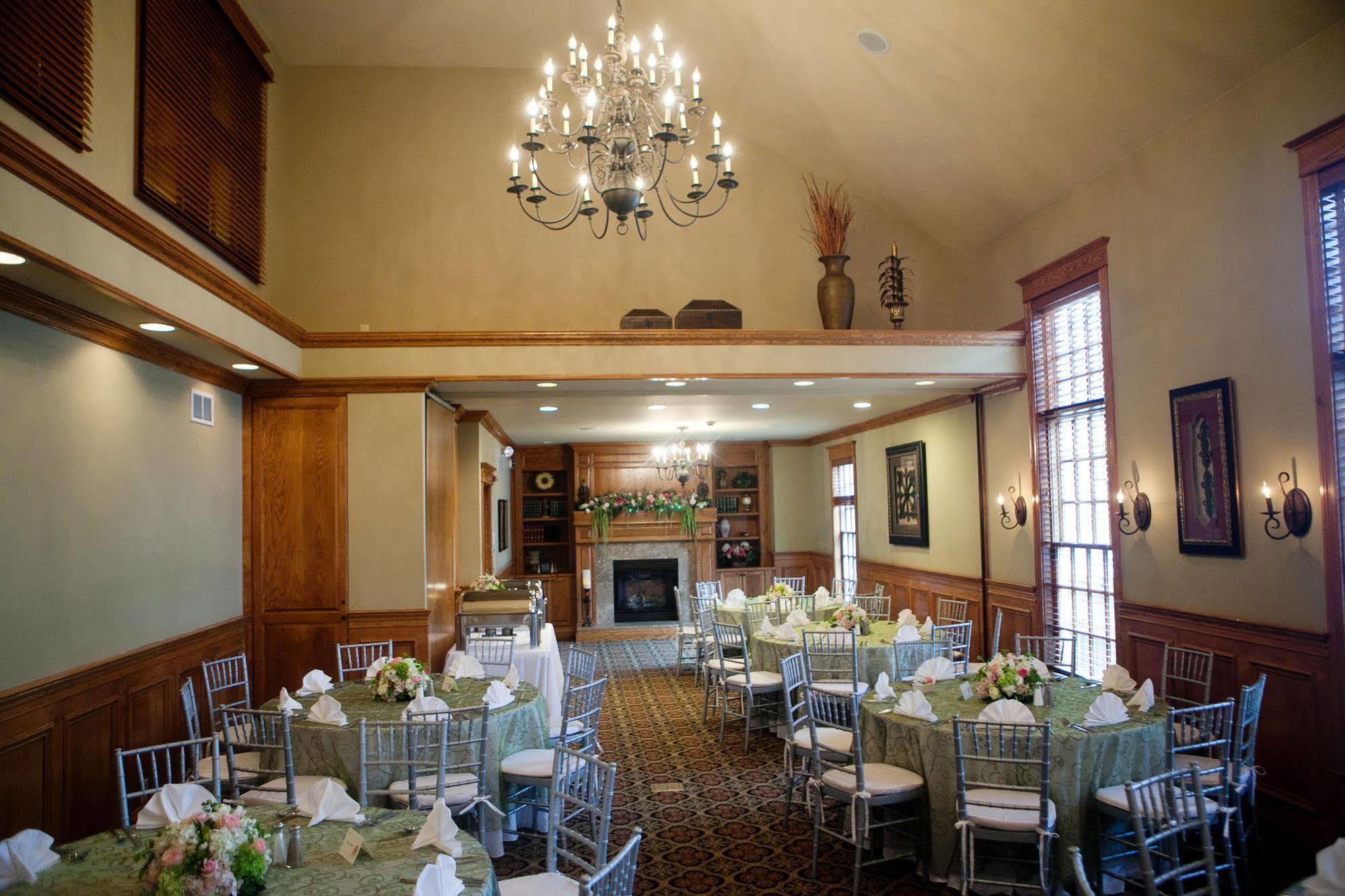 Brick Street Inn Zionsville Extérieur photo
